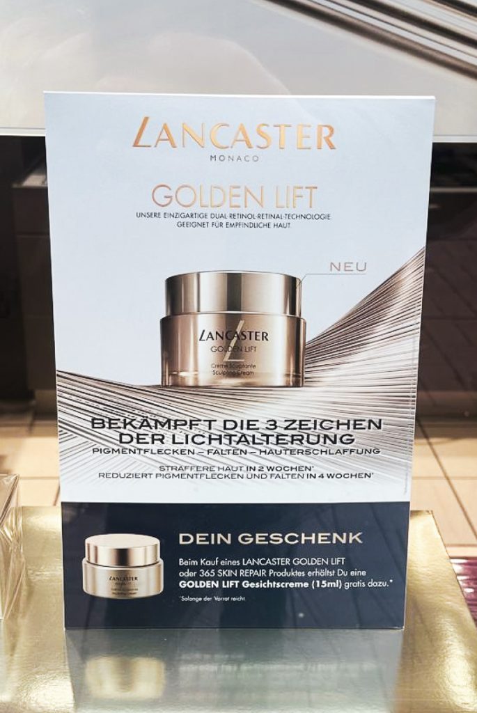 Portfolio, Lancaster Golden Lift, Launch, Müller Pormotion, Tentcard, GWP Aufsteller, Layout, Design, Coty Beauty Germany