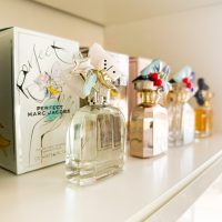 Marc Jacobs Düfte auf Regal, Marc Jacobs Perfect Klieber Artworks